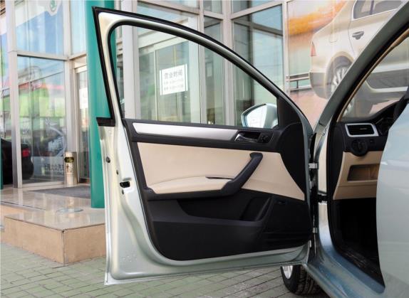 昕锐 2013款 1.6L 自动优选型 车厢座椅   前门板