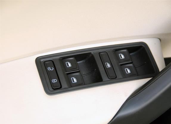 昕锐 2013款 1.6L 自动优选型 车厢座椅   门窗控制