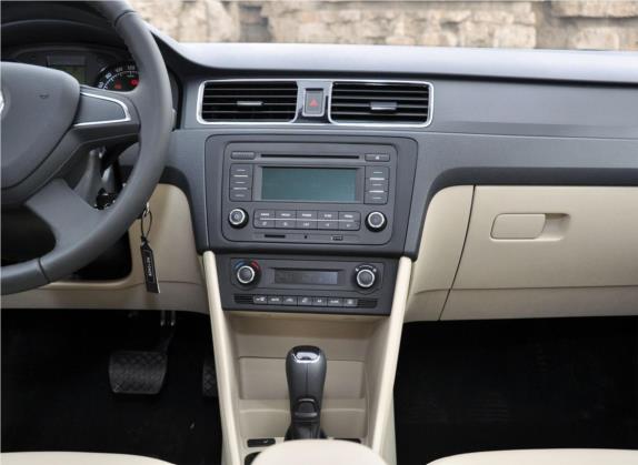 昕锐 2013款 1.6L 自动智选型 中控类   中控台
