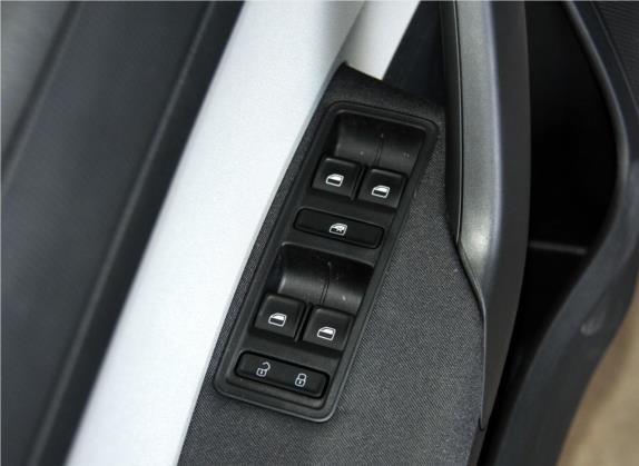 昕锐 2013款 1.4L 手动智选型 车厢座椅   门窗控制