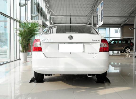 昕锐 2013款 1.6L 自动乐选型 外观   正后