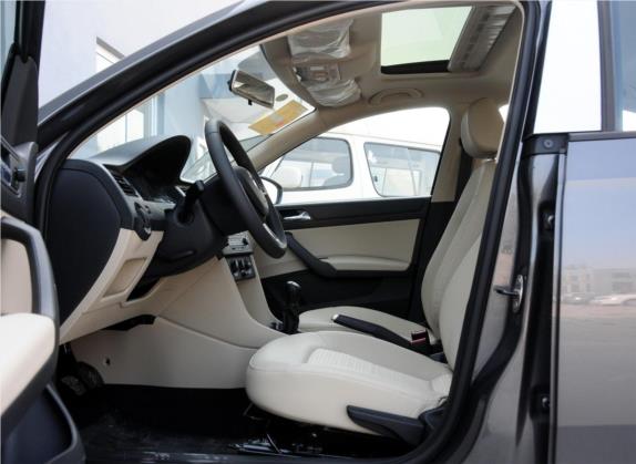 昕锐 2015款 1.4L 手动智选型 车厢座椅   前排空间