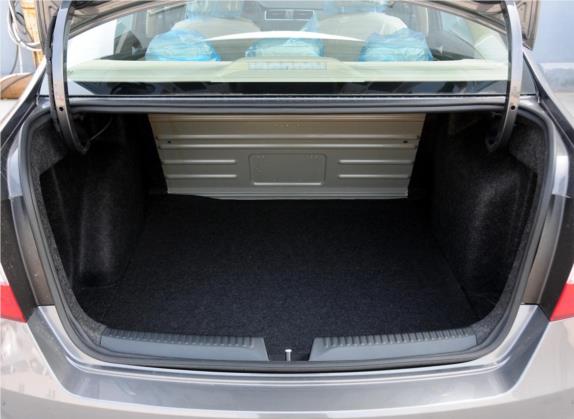 昕锐 2015款 1.4L 手动智选型 车厢座椅   后备厢