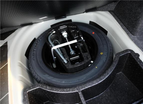 昕锐 2015款 1.6L 手动智选型 其他细节类   备胎
