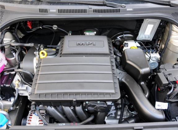 昕锐 2015款 1.6L 手动智选型 其他细节类   发动机舱