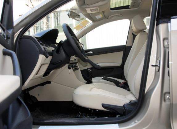 昕锐 2015款 1.6L 手动智选型 车厢座椅   前排空间