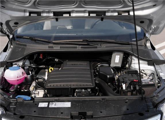 昕锐 2015款 1.6L 自动智选型 其他细节类   发动机舱