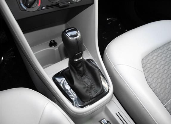 昕锐 2015款 1.6L 自动智选型 中控类   挡把
