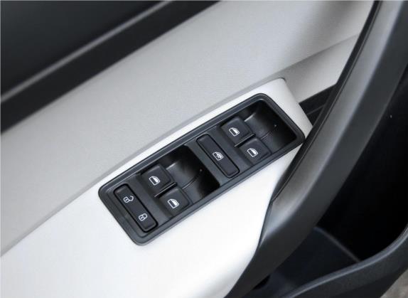昕锐 2015款 1.6L 自动智选型 车厢座椅   门窗控制