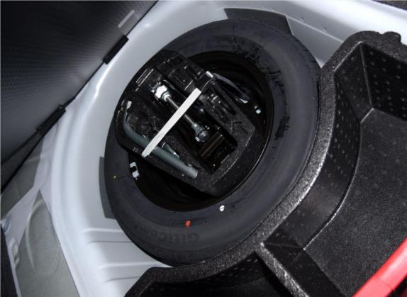 昕锐 2016款 1.6L 手动前行版 其他细节类   备胎