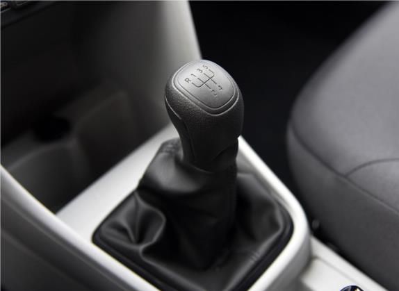 昕锐 2016款 1.6L 手动前行版 中控类   挡把
