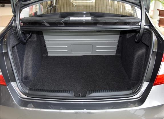 昕锐 2016款 1.6L 自动前行版 车厢座椅   后备厢