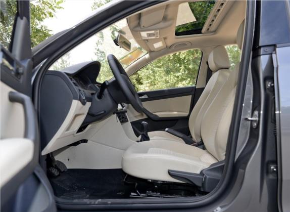 昕锐 2016款 1.4L 手动创行版 车厢座椅   前排空间