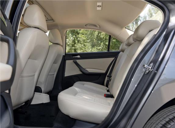 昕锐 2016款 1.4L 手动创行版 车厢座椅   后排空间