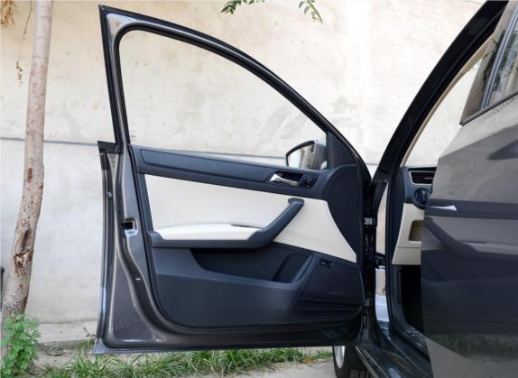 昕锐 2016款 1.4L 手动创行版 车厢座椅   前门板