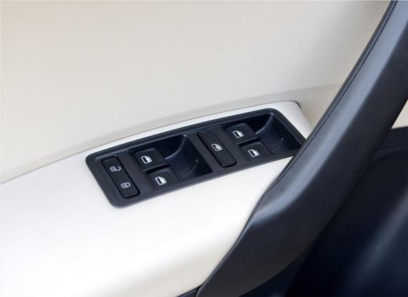 昕锐 2016款 1.4L 手动创行版 车厢座椅   门窗控制