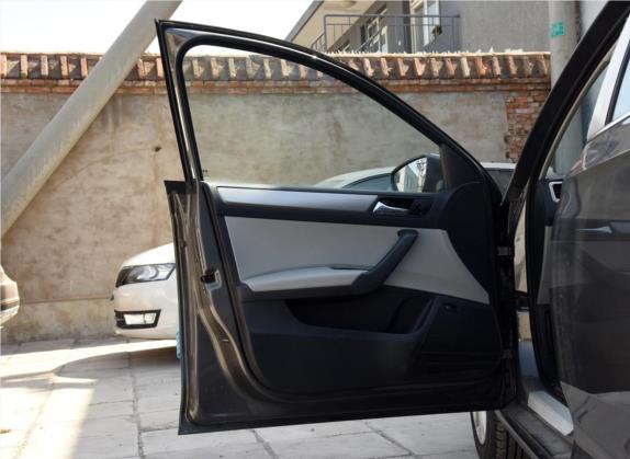 昕锐 2016款 1.6L 自动尊行版 车厢座椅   前门板