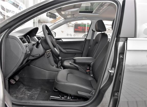 昕锐 2018款 1.4L 手动舒适版 车厢座椅   前排空间