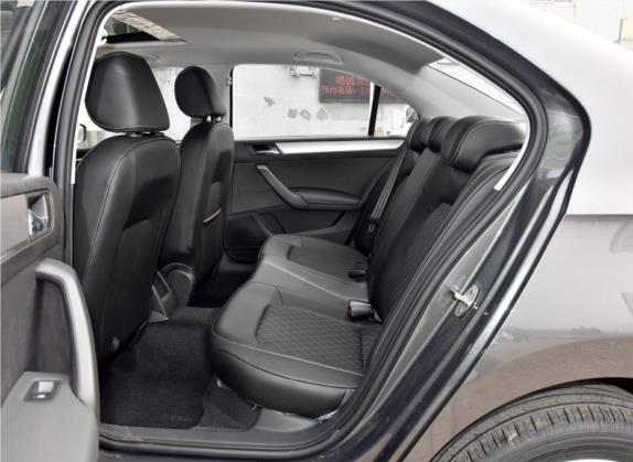 昕锐 2018款 1.4L 手动舒适版 车厢座椅   后排空间
