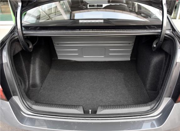 昕锐 2018款 1.4L 手动舒适版 车厢座椅   后备厢