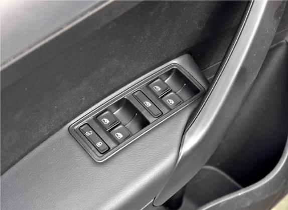 昕锐 2018款 1.4L 手动舒适版 车厢座椅   门窗控制