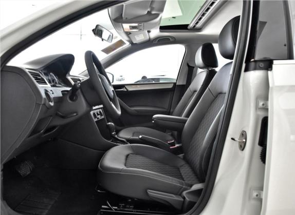 昕锐 2018款 1.6L 自动舒适版 车厢座椅   前排空间