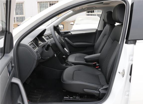 昕锐 2019款 1.5L 自动舒适版 国V 车厢座椅   前排空间