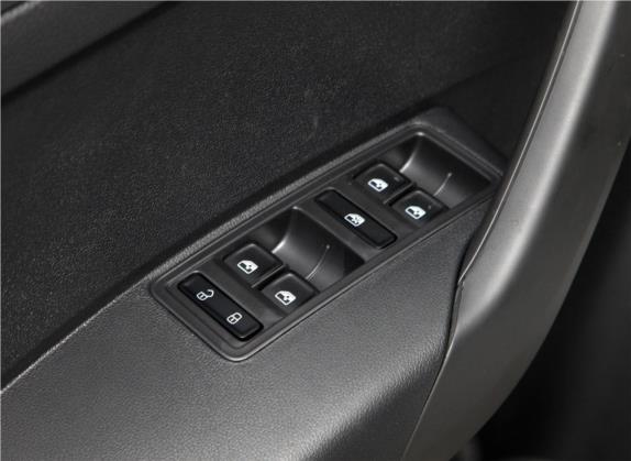 昕锐 2019款 改款 1.5L 自动标准版 国VI 车厢座椅   门窗控制