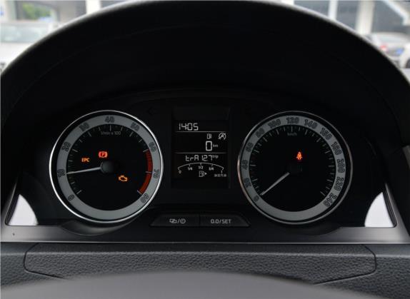 昕锐 2019款 1.5L 手动舒适版 国VI 中控类   仪表盘