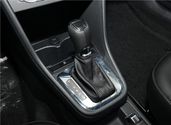 昕锐 2019款 1.5L 自动舒适版 国VI 中控类   挡把