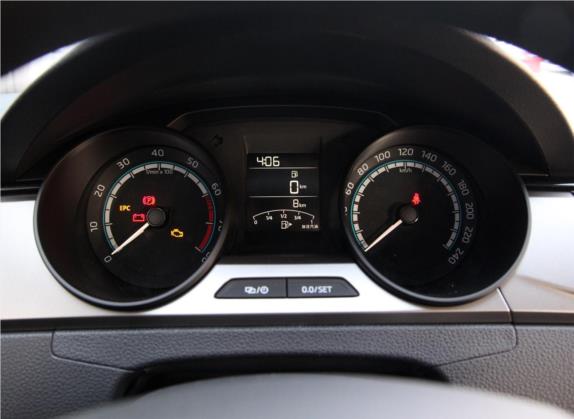 昕锐 2020款 1.5L 手动标准版 中控类   仪表盘