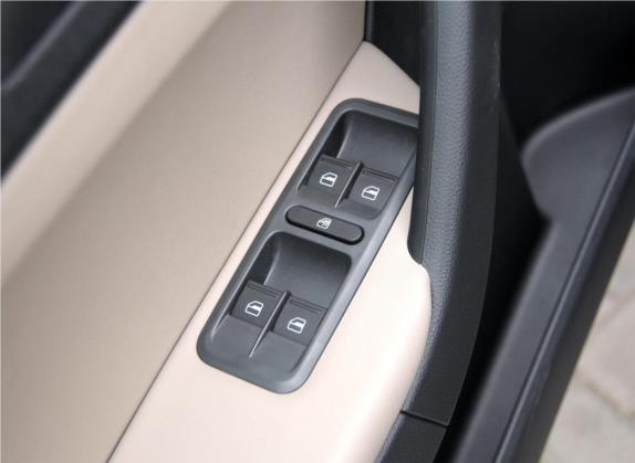Yeti 2014款 1.4TSI 手动探索版 车厢座椅   门窗控制