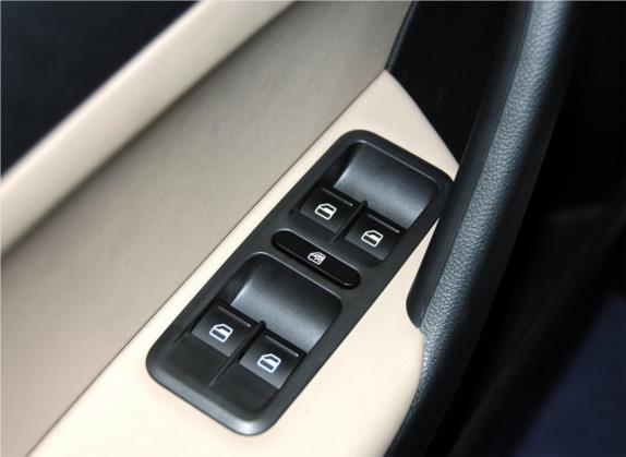 Yeti 2014款 1.4TSI DSG探索版 车厢座椅   门窗控制