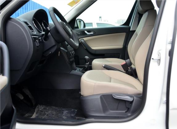 Yeti 2014款 1.6L 手动炫彩版 车厢座椅   前排空间