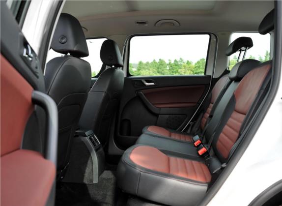 Yeti 2016款 1.8TSI DSG尊行版 车厢座椅   后排空间