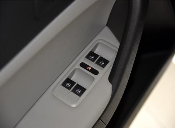 Yeti 2016款 1.4TSI DSG前行版 车厢座椅   门窗控制