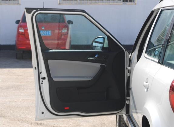 Yeti 2017款 1.6L 手动前行版 车厢座椅   前门板