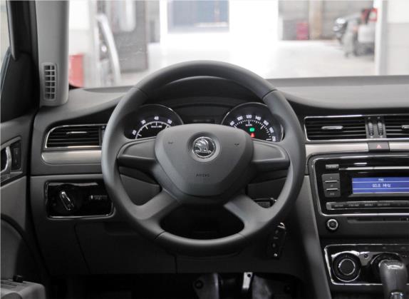 速派 2013款 1.4TSI DSG绅仕版 中控类   驾驶位