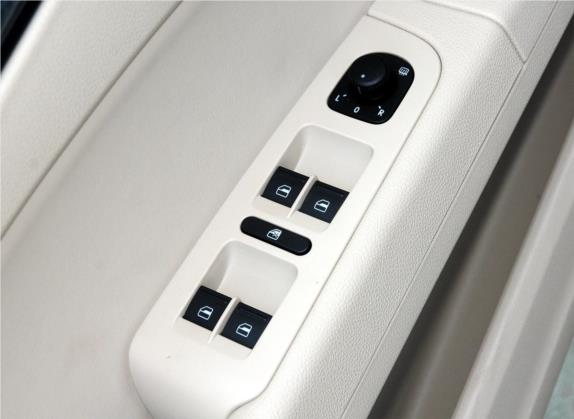 速派 2013款 1.8TSI 自动雅仕版 车厢座椅   门窗控制