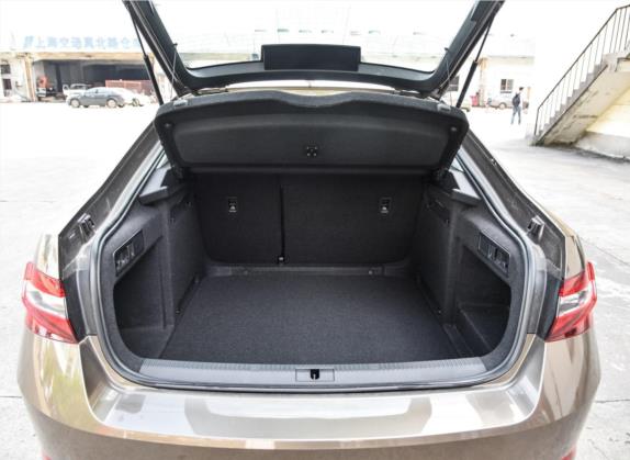 速派 2016款 TSI280 DSG前行版 车厢座椅   后备厢