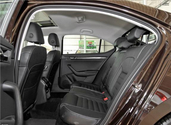 速派 2018款 TSI330 DSG豪华版 国V 车厢座椅   后排空间