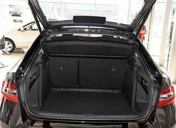 速派 2018款 TSI330 DSG豪华版 国V 车厢座椅   后备厢