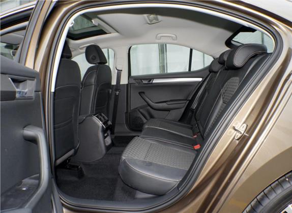 速派 2018款 TSI280 DSG舒适版 国VI 车厢座椅   后排空间