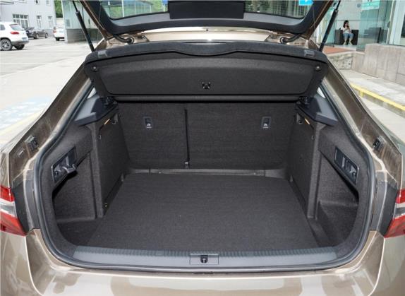 速派 2018款 TSI280 DSG舒适版 国VI 车厢座椅   后备厢