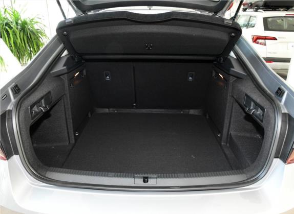 速派 2019款 TSI280 DSG舒适版 车厢座椅   后备厢