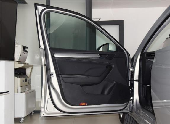 速派 2019款 TSI330 DSG舒适版 车厢座椅   前门板