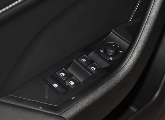 速派 2019款 TSI330 DSG舒适版 车厢座椅   门窗控制