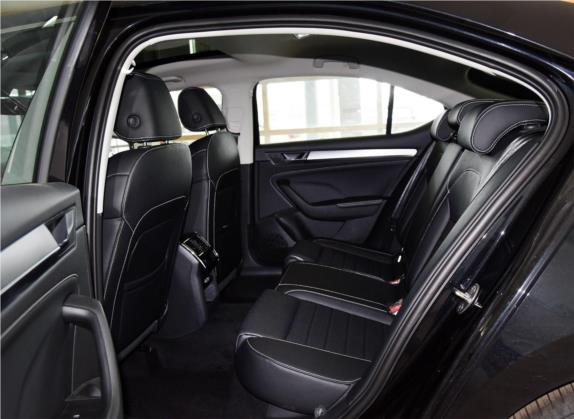 速派 2019款 改款 TSI280 DSG舒适版 车厢座椅   后排空间