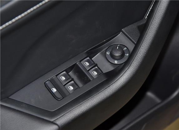 速派 2019款 改款 TSI280 DSG舒适版 车厢座椅   门窗控制