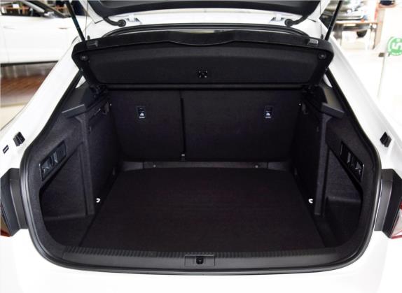 速派 2019款 改款 TSI330 DSG舒适版 车厢座椅   后备厢